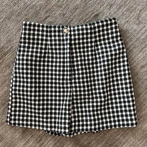 BRAND NEW Zara | Black and White Tweed Shorts | Size: Small